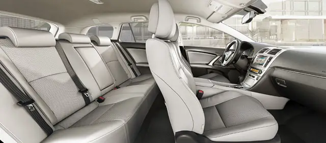 2014 Toyota Avensis 2.0 D-4D Sol interior