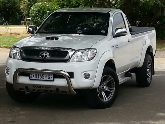 2014 Toyota Hilux 3.0 D-4D front side