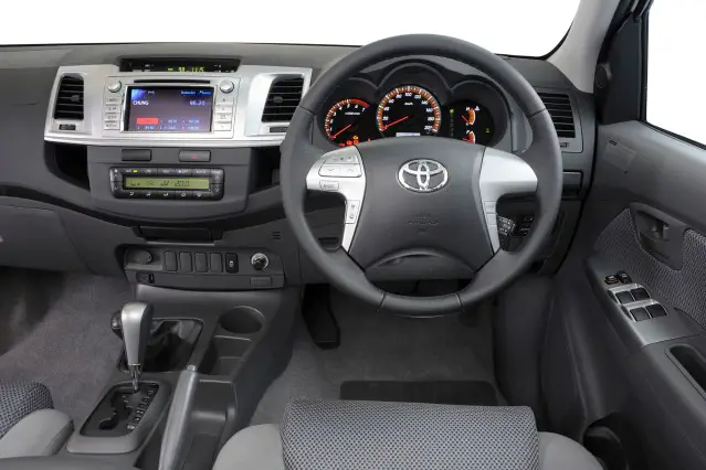 2014 Toyota Hilux 3.0 D-4D interior