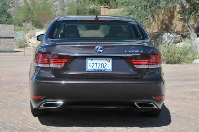 2014 Lexus LS600h rear