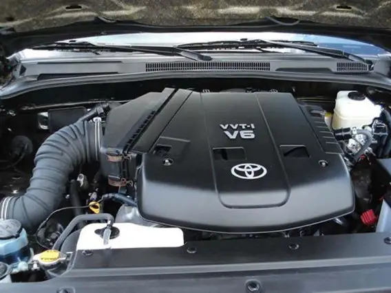 2015 Toyota 4Runner TRD Pro engine