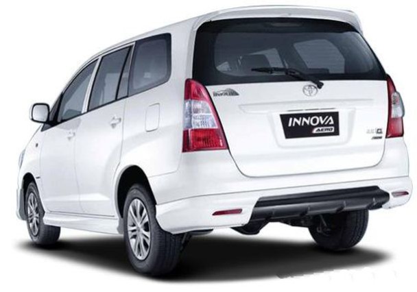 2015 Toyota Innova rear