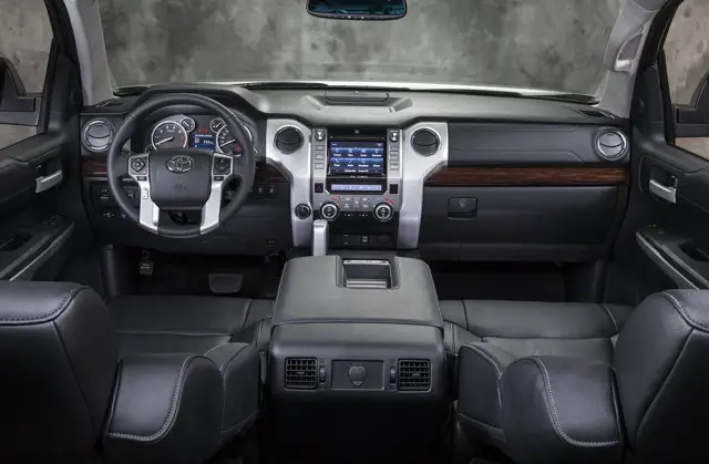 2015 Nissan Frontier vs Toyota Tacoma tacoma interior