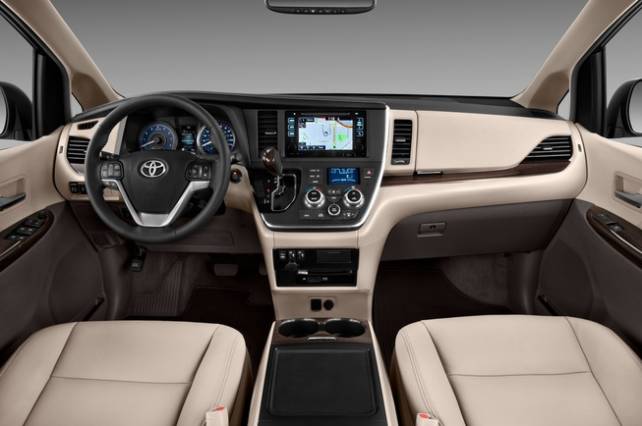 2016 Toyota Sienna DUB Edition interior