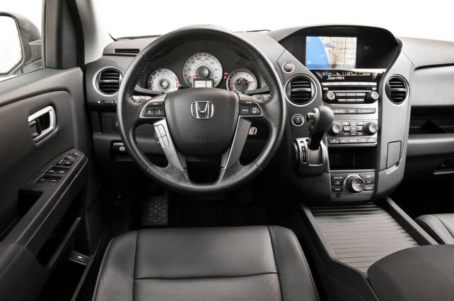 2014-honda-pilot-ex-l-4wd-cockpit