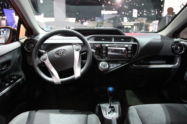2015 Toyota Prius Review