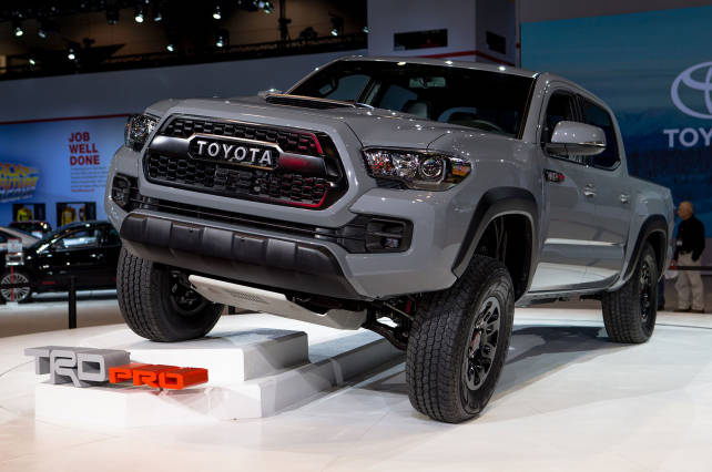 Toyota Tacoma 2017 front