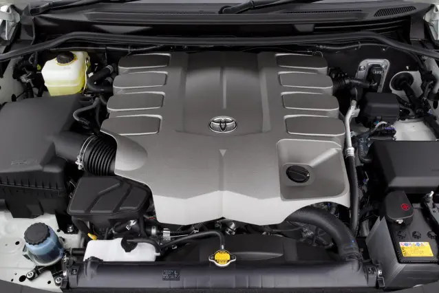 2015 Toyota  Land Cruiser V8 engine