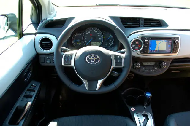 2015 Toyota Yaris Hybrid interior
