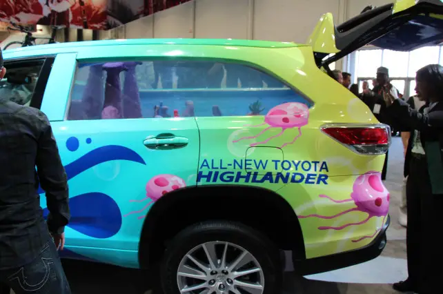 2014 Toyota Highlander Spongebob Squarepants rear side