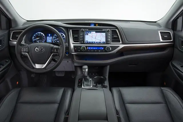 2016 Toyota Highlander interior