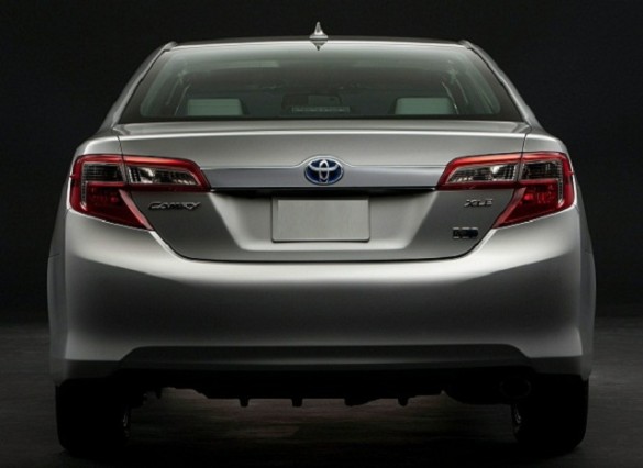 Toyota Camry 2016 Picture of the rear