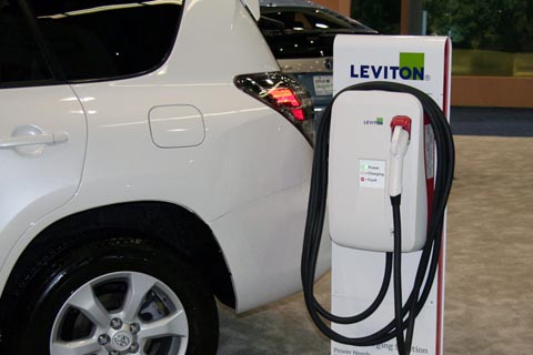 2014 Toyota RAV4 Electric charge in