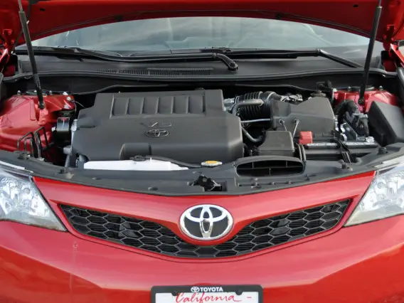 2014 Toyota Camry Se engin