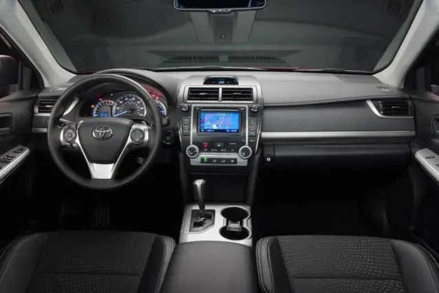 2014 Toyota Camry Se interior