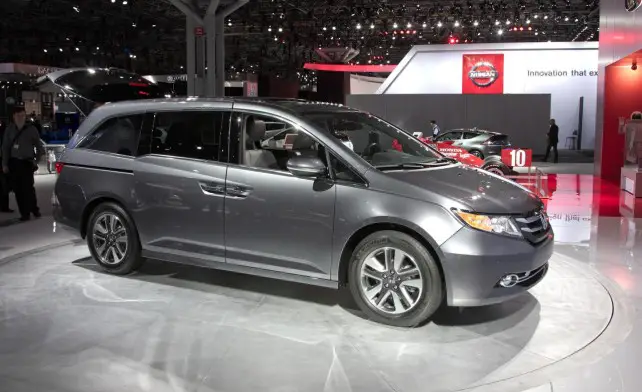 2014 Toyota Sienna VS 2014 Honda Odyssey Honda