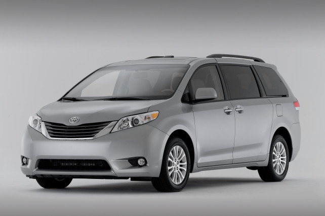 2014 Toyota Sienna VS 2014 Honda Odyssey sienna