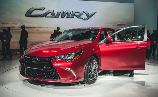 2015 Toyota Camry door