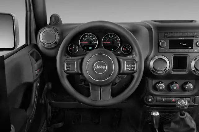 2014 Jeep Wrangler Unlimited vs Toyota 4Runner TRD Pro jeep steering wheel