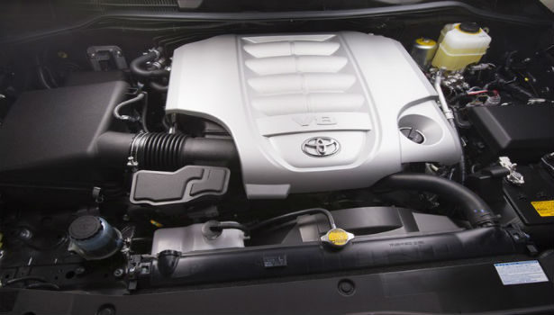 2015 Toyota Land Cruiser engine