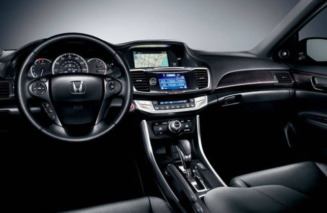 2015 Honda Accord vs Toyota Camry honda interior