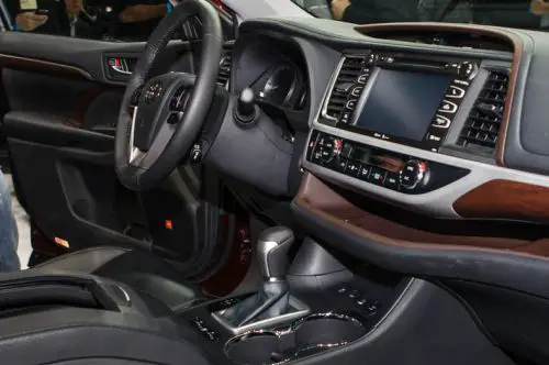 2015 Toyota Highlander Hybrid interior