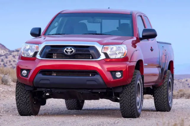 2016 Toyota Tacoma Diesel grill